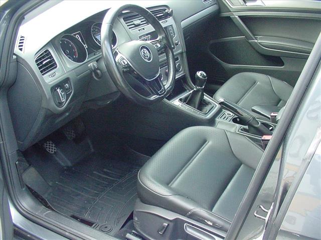 2017 Volkswagen Golf TSI photo 4
