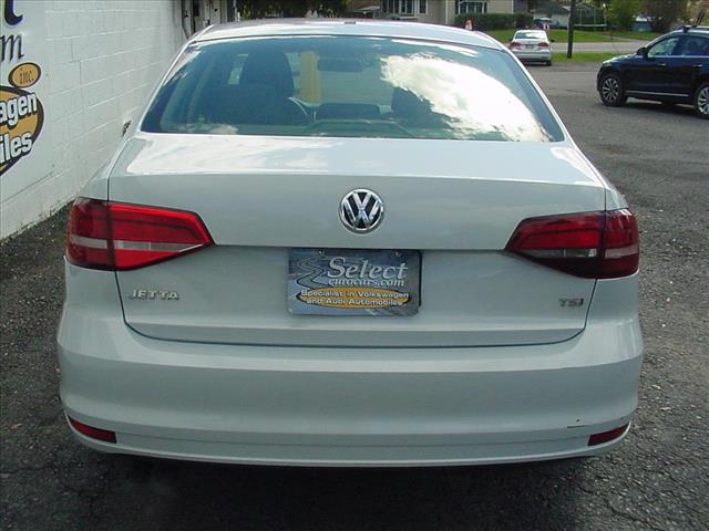 2017 Volkswagen Jetta S photo 4