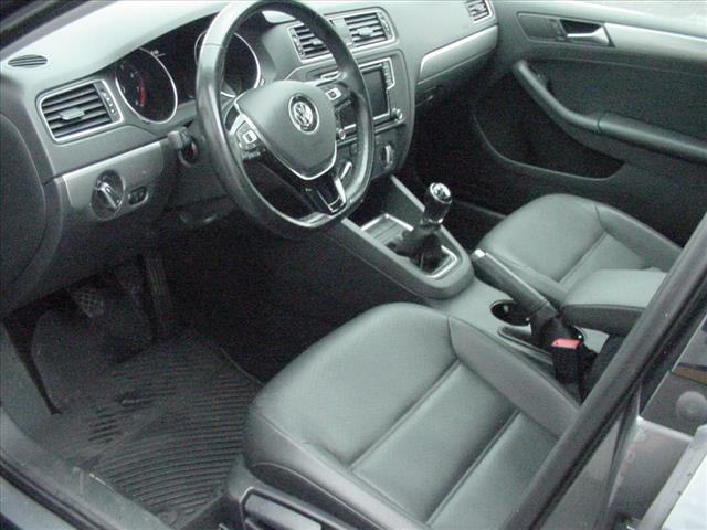 2017 Volkswagen Jetta SE photo 4