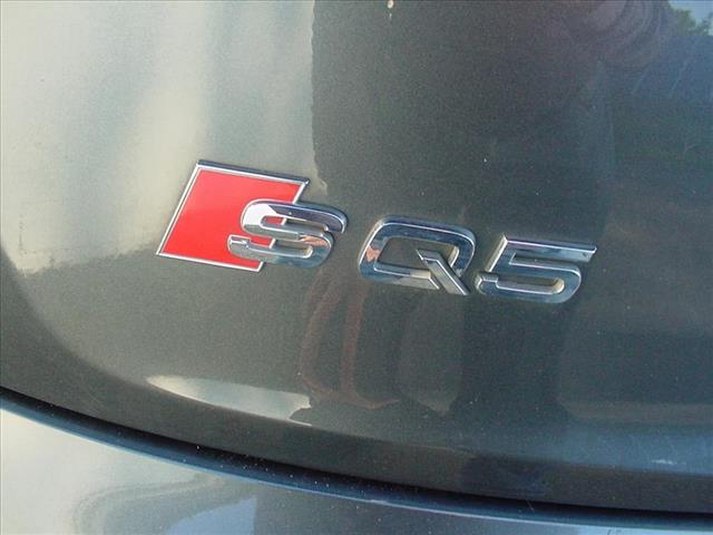 2022 Audi SQ5 Premium photo 2