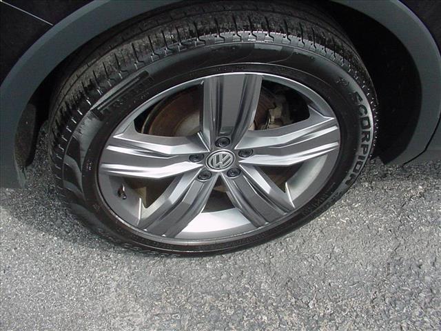2020 Volkswagen Tiguan SEL photo 36