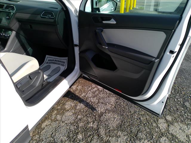 2020 Volkswagen Tiguan SE All Wheel Drive LOW Mileage:10477