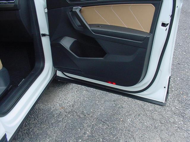 2022 Volkswagen Tiguan SE ONE OWNER All Wheel Drive:10388