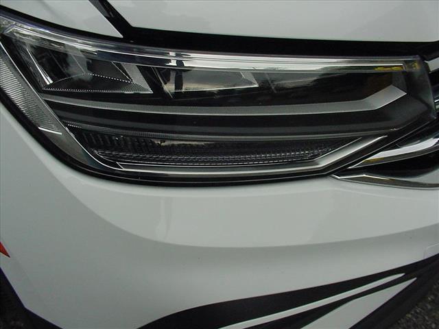 2022 Volkswagen Tiguan SE ONE OWNER All Wheel Drive:10388