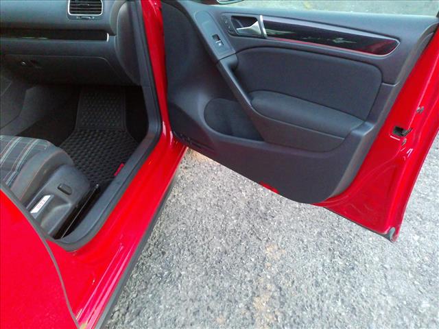 2012 Volkswagen GTI 2l 6spd MANUAL Select Trade:10563