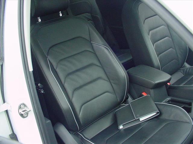 2019 Volkswagen Tiguan SEL Premium photo 46