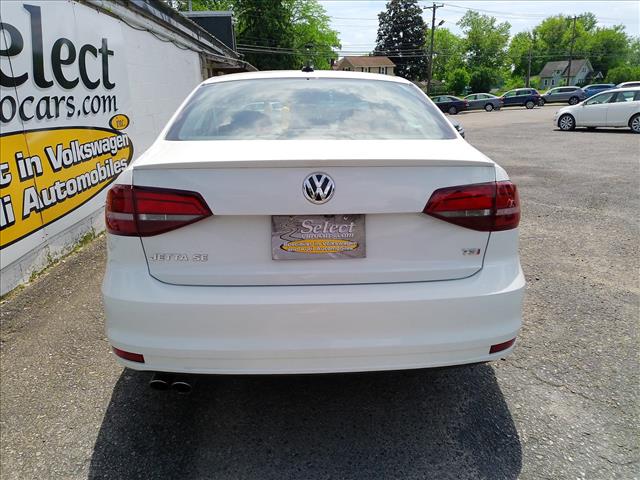 2017 Volkswagen Jetta SE Manual:10505