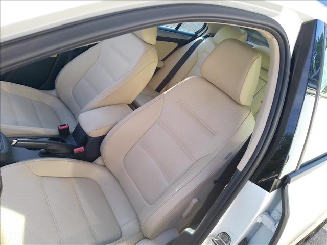 2015 Volkswagen Jetta SE w/ Nav AUTOMATIC:10516