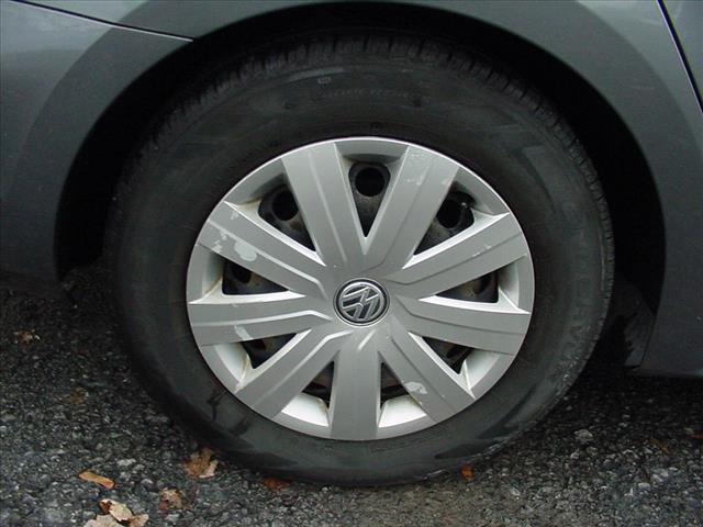 2015 Volkswagen Jetta S 5spd Manual FIVE SPEED:10417