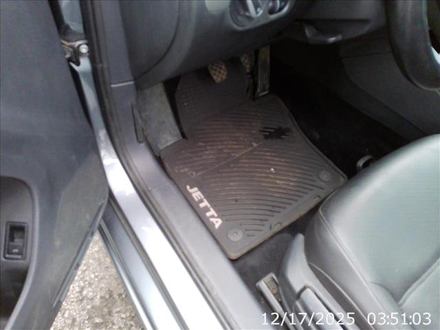 2017 Volkswagen Jetta SE Manual:10432