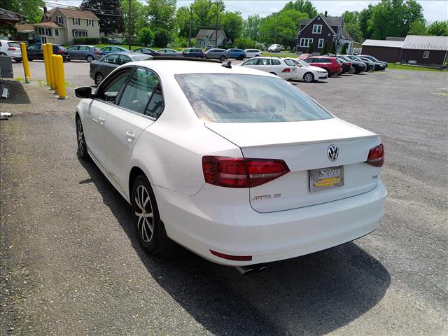 2017 Volkswagen Jetta SE Manual:10505