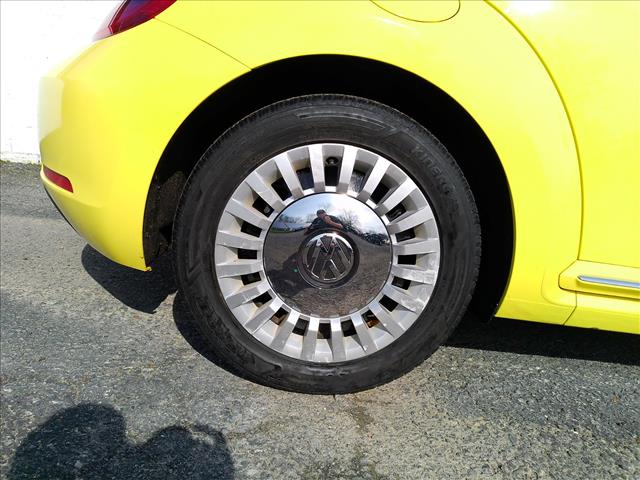 2014 Volkswagen Beetle 2.5L Automatic Sunroof:10473