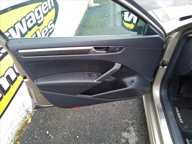 2016 Volkswagen Passat SE AT LOW 51k miles Sunroof:10451