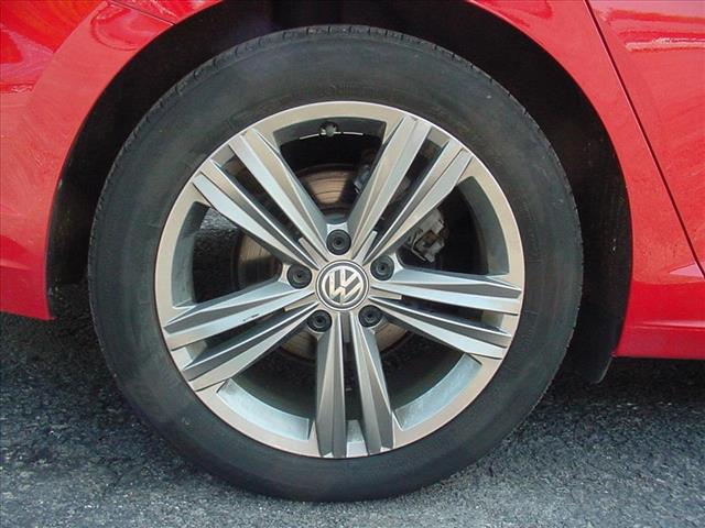 2020 Volkswagen Jetta R-Line photo 7
