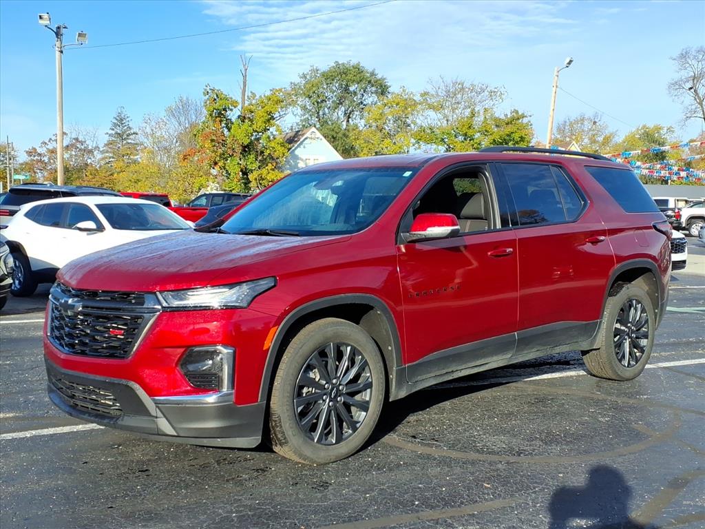 Red Radian 2023 Chevrolet Traverse SUV / Crossover Four-Wheel Drive Automatic
