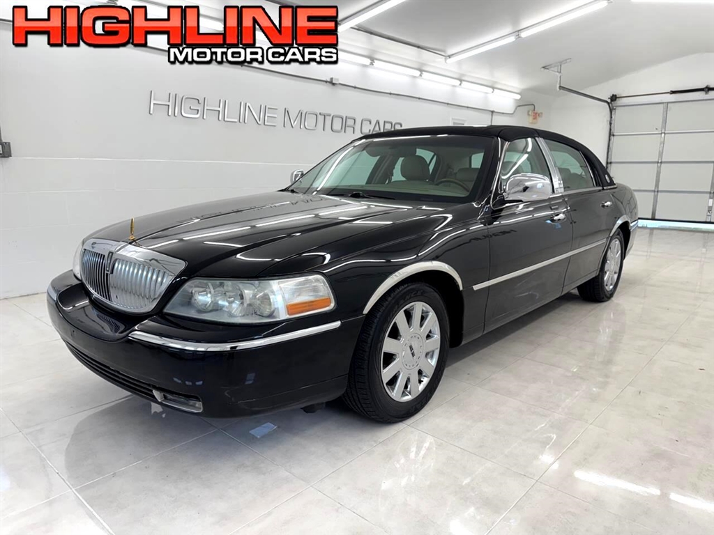 2007 Lincoln Town Car Designer Series