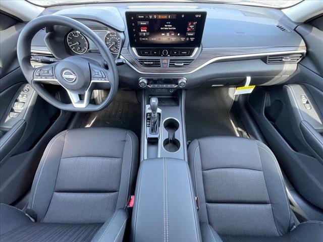 2025 Nissan Altima CVT