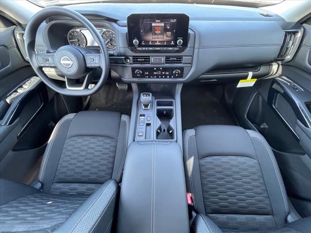2025 Nissan Pathfinder AUTO