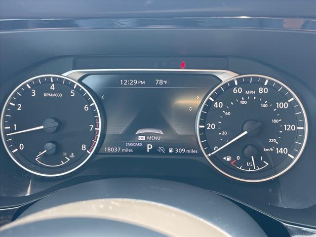 2025 Nissan Pathfinder SV