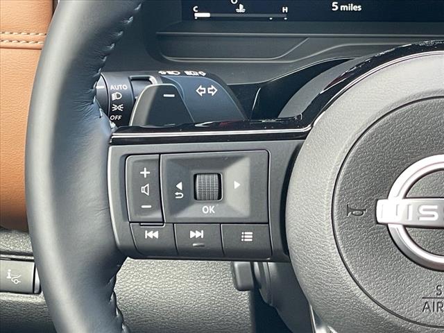 2025 Nissan Pathfinder AUTO