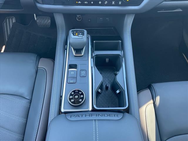 2025 Nissan Pathfinder AUTO