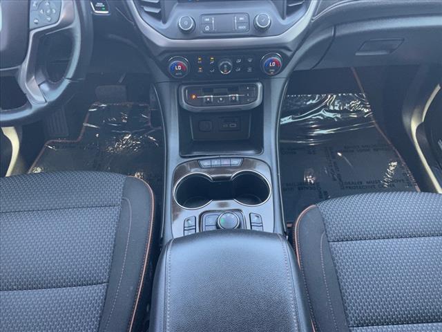 2022 GMC Acadia AT4
