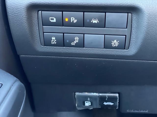 2025 Nissan Kicks Play CVT