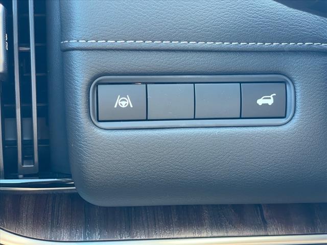2025 Nissan Armada AUTO