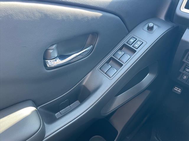 2025 Nissan Frontier AUTO