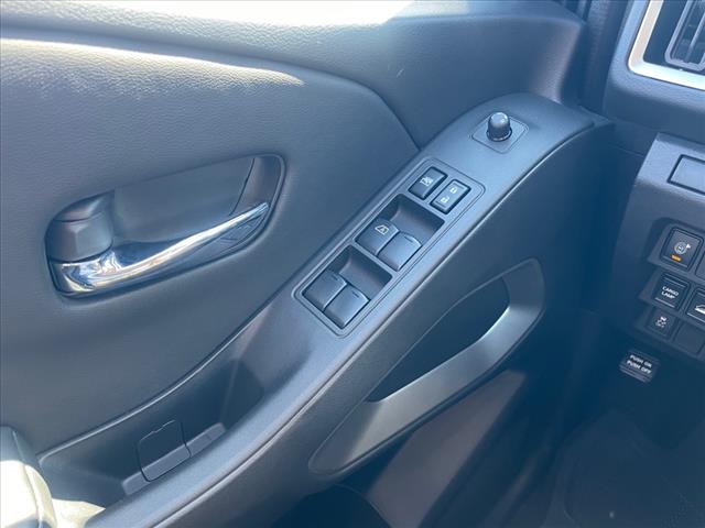 2025 Nissan Frontier AUTO