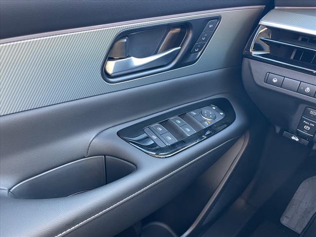 2025 Nissan Murano AUTO