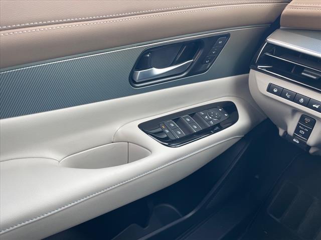 2025 Nissan Murano AUTO