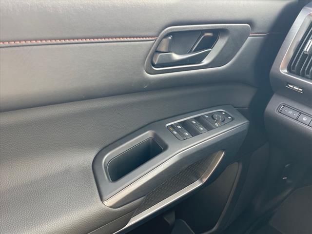 2025 Nissan Pathfinder AUTO