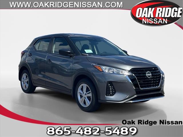 2025 Nissan Kicks Play CVT