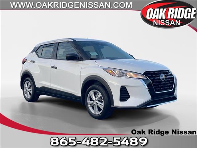 2025 Nissan Kicks Play CVT