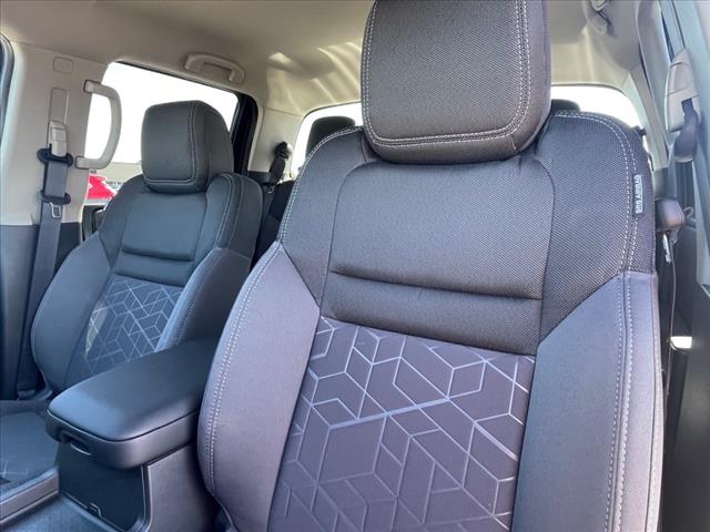 2025 Nissan Frontier AUTO