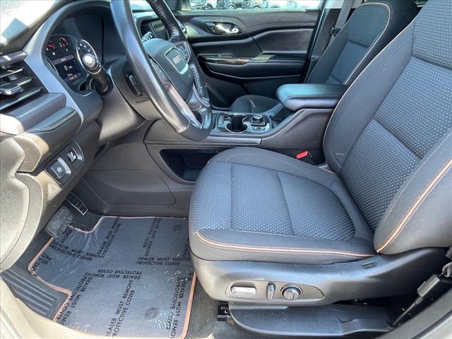2022 GMC Acadia AT4
