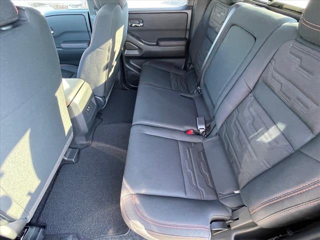 2025 Nissan Frontier AUTO