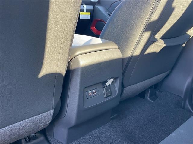 2025 Nissan Frontier AUTO