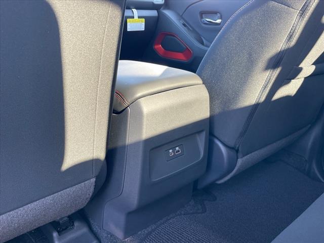 2025 Nissan Frontier AUTO