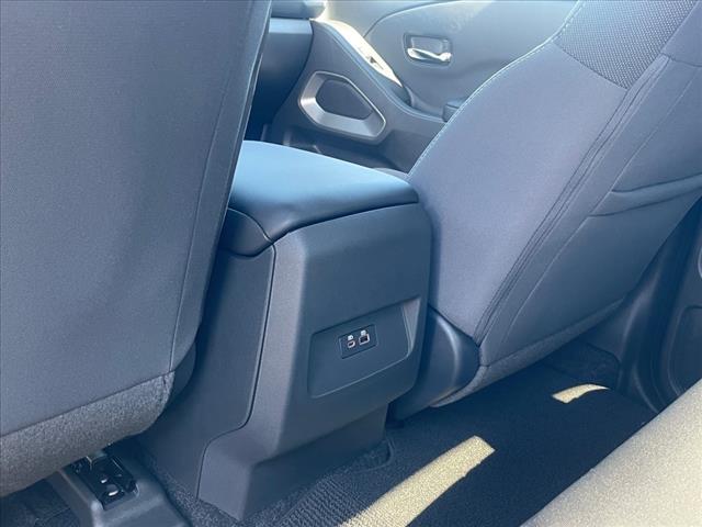 2025 Nissan Frontier AUTO