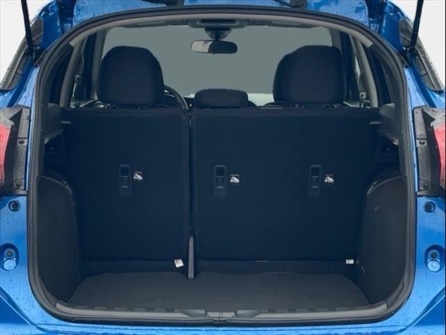 2025 Nissan Kicks Play CVT