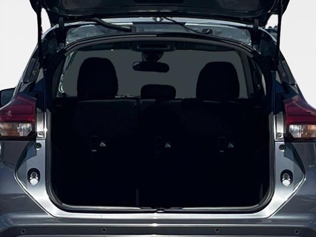 2025 Nissan Kicks Play CVT