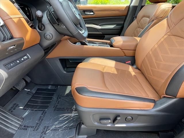 2024 Nissan Pathfinder Platinum