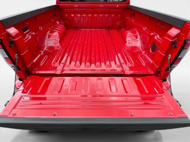 2025 Nissan Frontier AUTO