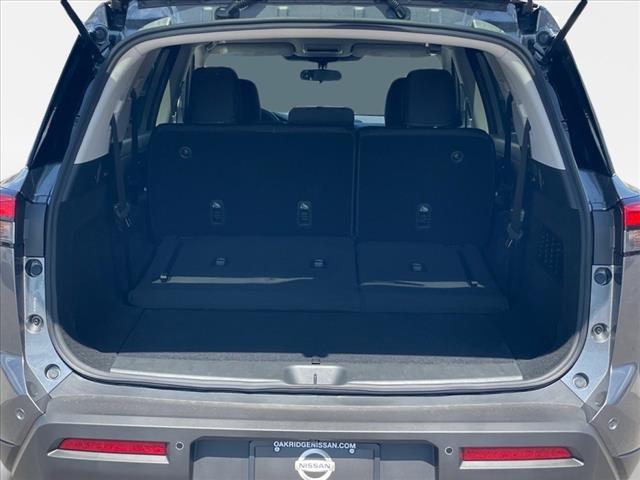 2025 Nissan Pathfinder AUTO