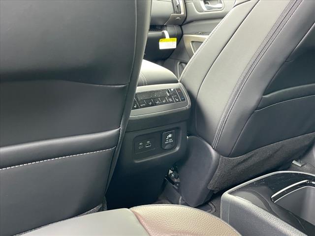 2025 Nissan Pathfinder AUTO