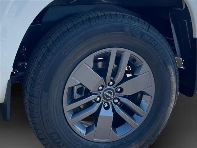 2025 Nissan Frontier AUTO
