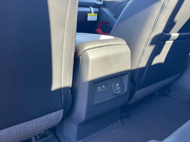 2025 Nissan Frontier AUTO