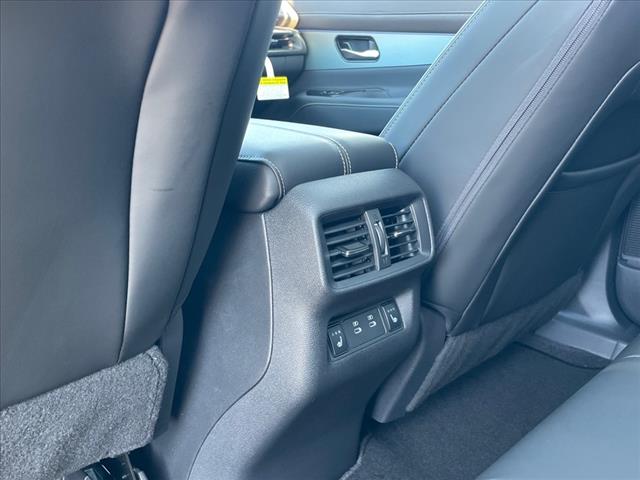 2025 Nissan Murano AUTO